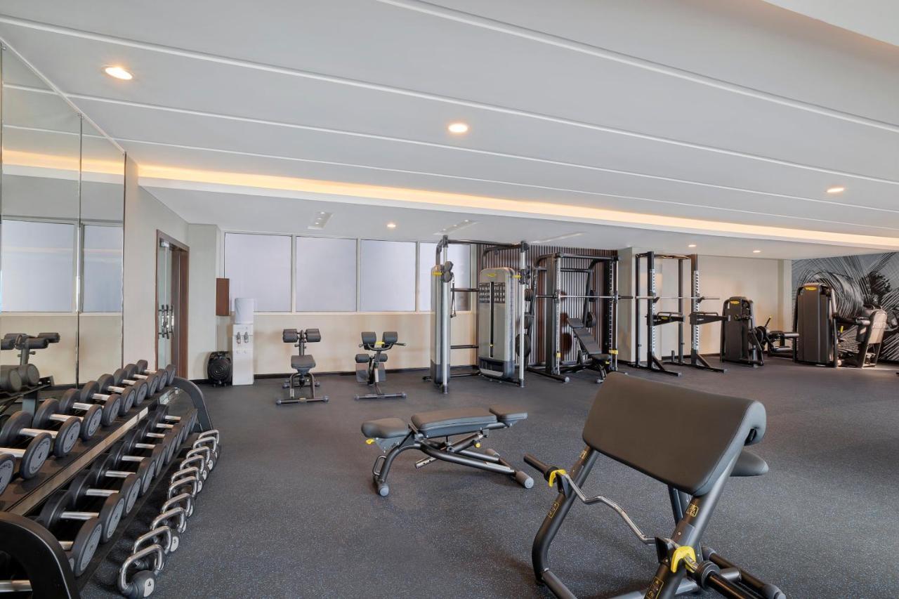 Voco Al Khobar By Ihg Hotel Exterior foto The gym at the hotel