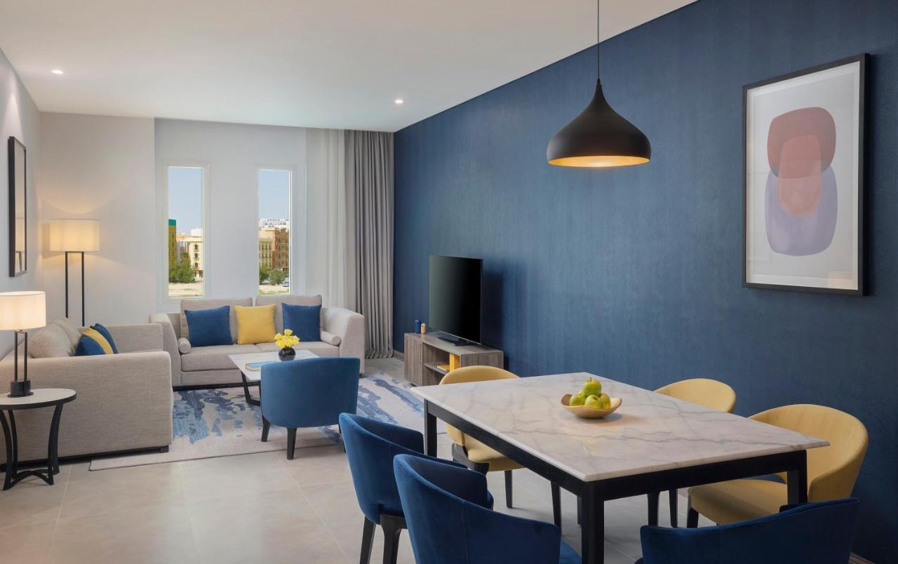 Voco Al Khobar By Ihg Hotel Exterior foto A living room at the hotel