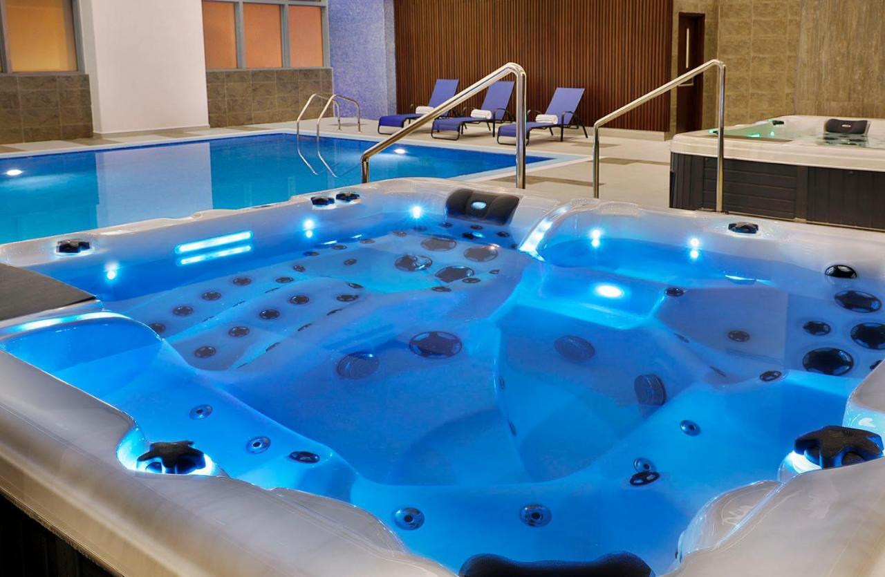 Voco Al Khobar By Ihg Hotel Exterior foto A whirlpool