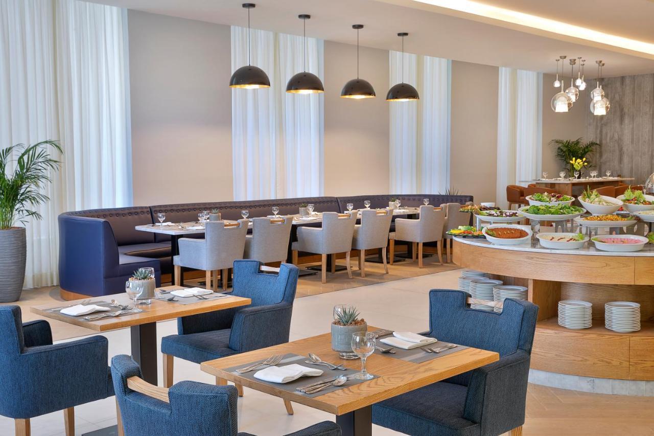 Voco Al Khobar By Ihg Hotel Exterior foto The restaurant