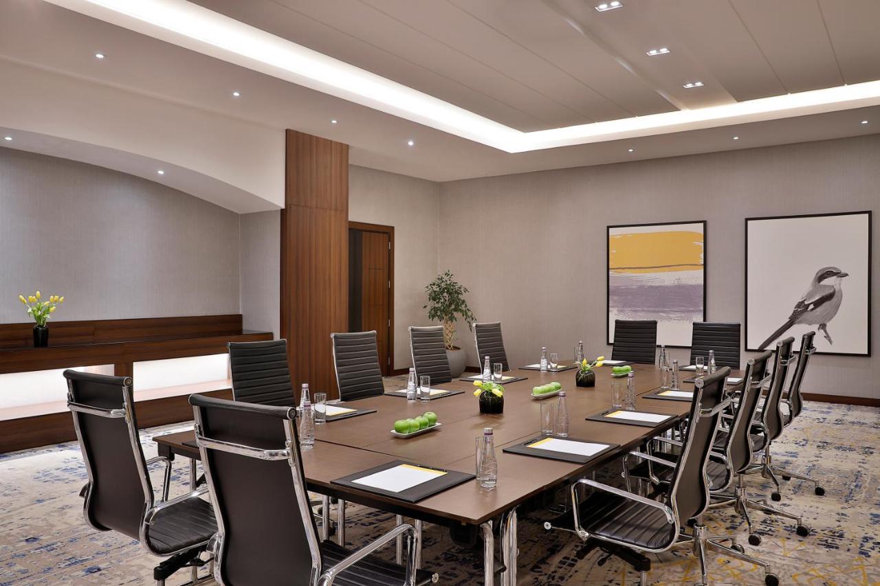 Voco Al Khobar By Ihg Hotel Exterior foto Meeting room