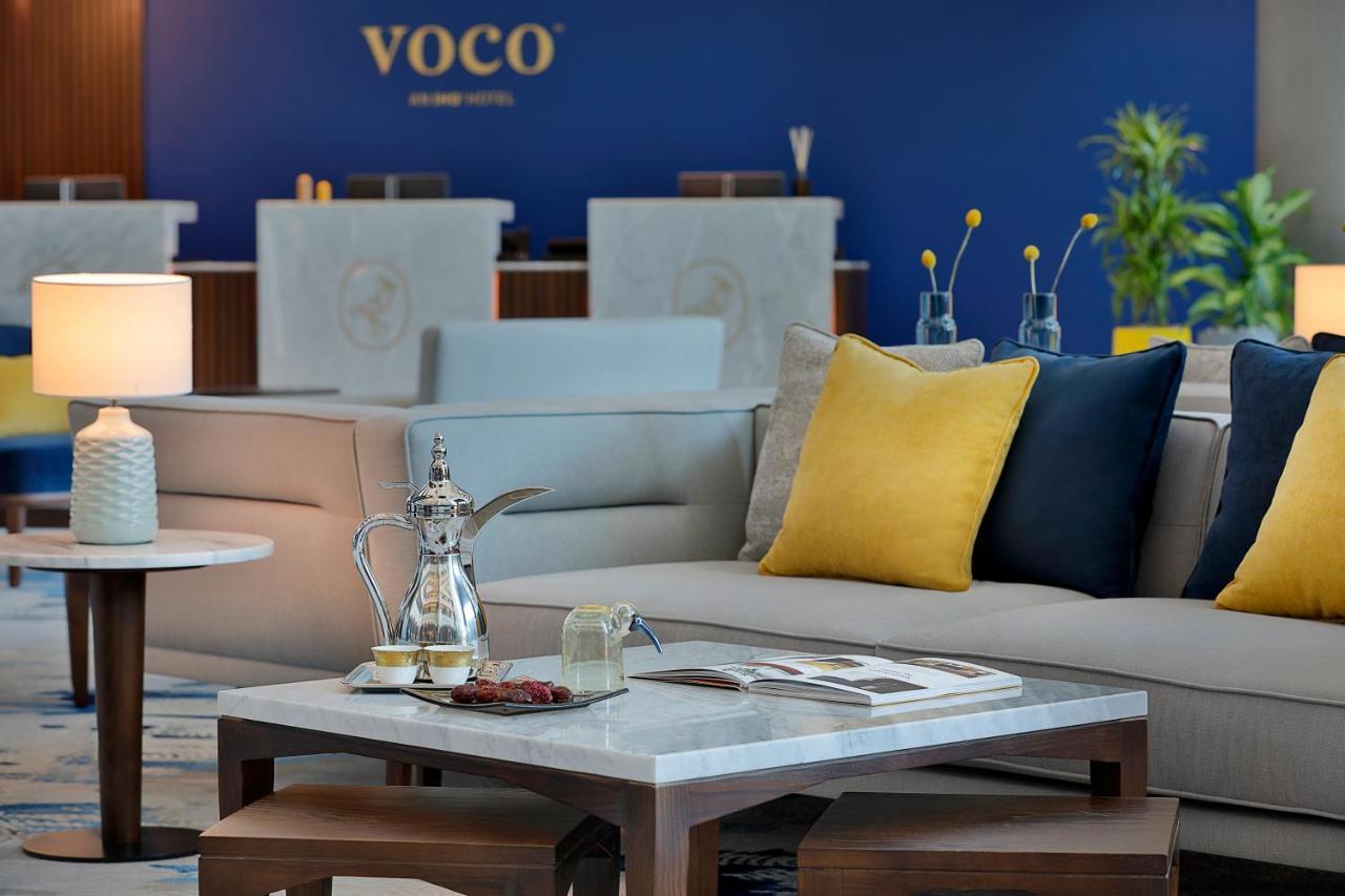Voco Al Khobar By Ihg Hotel Exterior foto A coffee table
